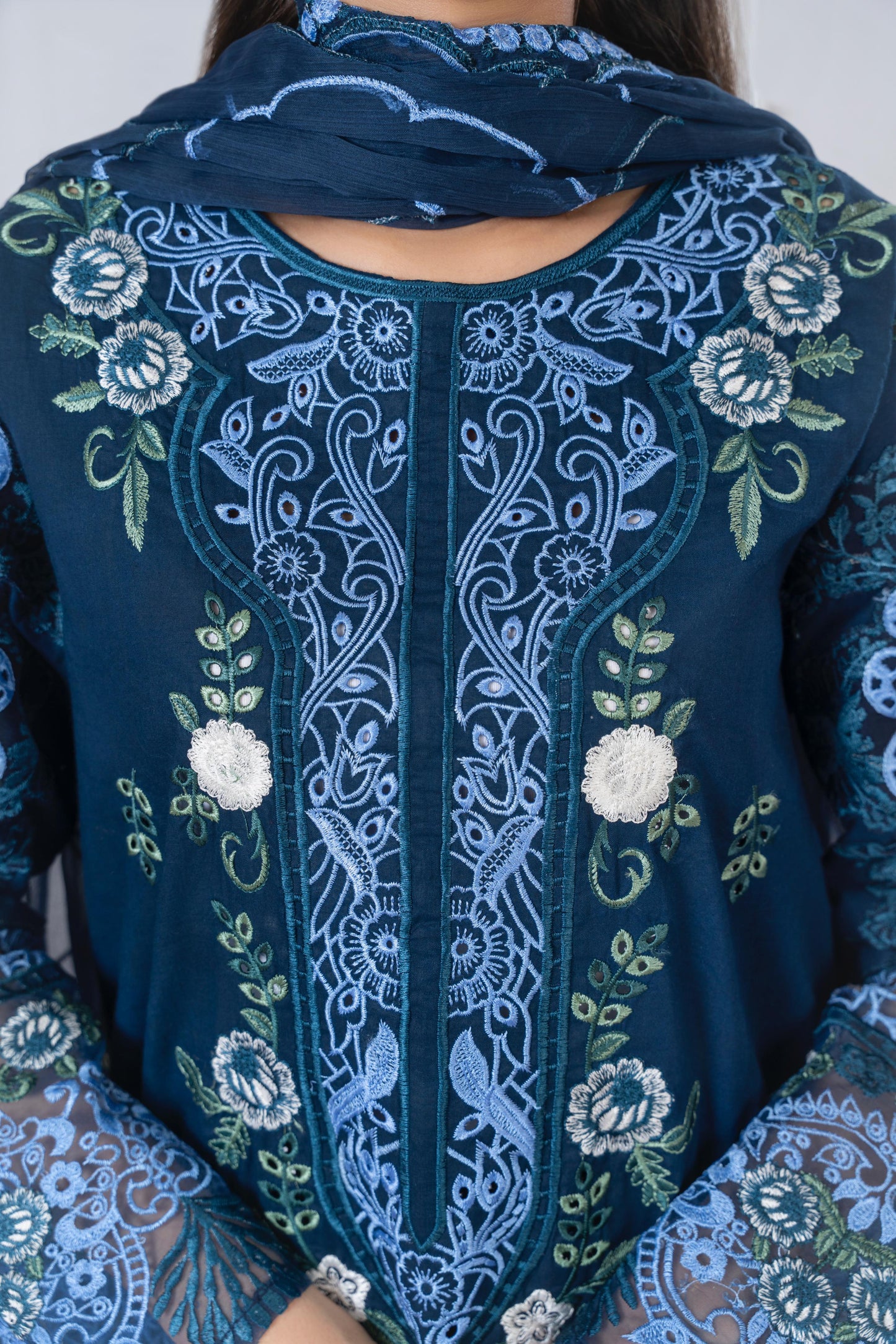 Neela Saagar 3-Piece Suit | DA-085